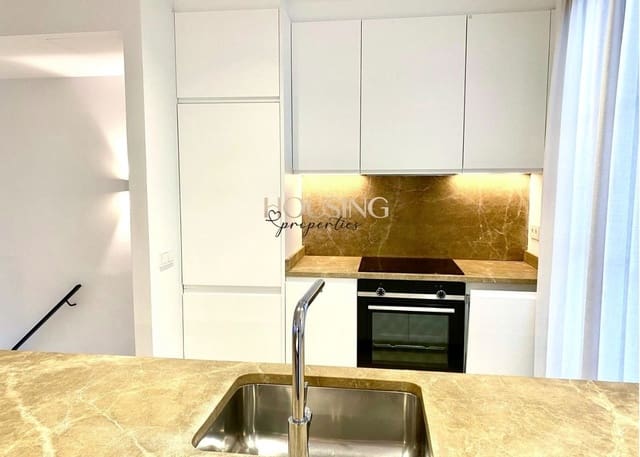 2 makuuhuone Kattohuoneisto vuokrattavana paikassa Palma de Mallorca - 3 300 € (Ref: 9715688)