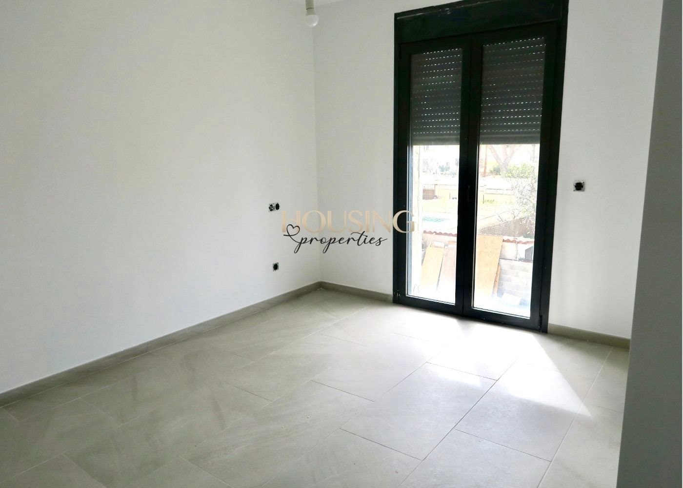 4 bedroom Semi-detached Villa for sale in Llucmajor with pool - € 650,000 (Ref: 9725021)