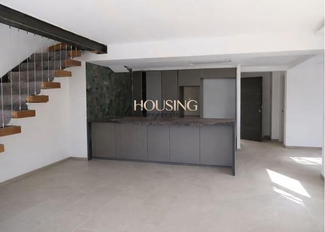 Pareado de 4 habitaciones en Llucmajor en venta con piscina - 650.000 € (Ref: 9725021)