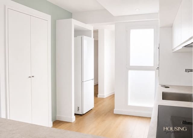 3 slaapkamer Penthouse te huur in Palma de Mallorca - € 4.100 (Ref: 9974223)