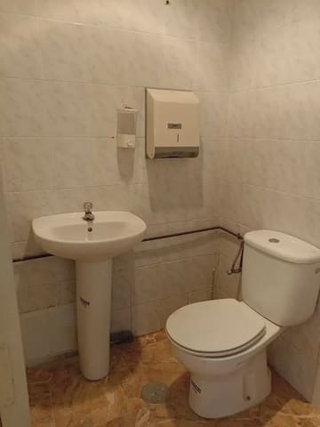 Kommersiell til leie i Centro - San Felipe - Huerta Fava, La Línea de la Concepción - € 900 (Ref: 9818556)