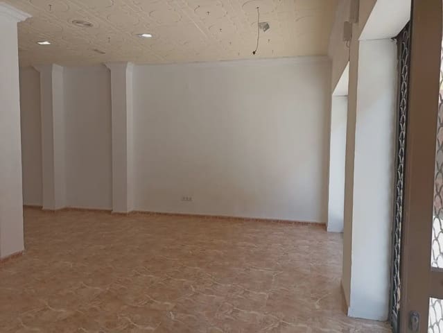Kommersiell til leie i Centro - San Felipe - Huerta Fava, La Línea de la Concepción - € 900 (Ref: 9818556)
