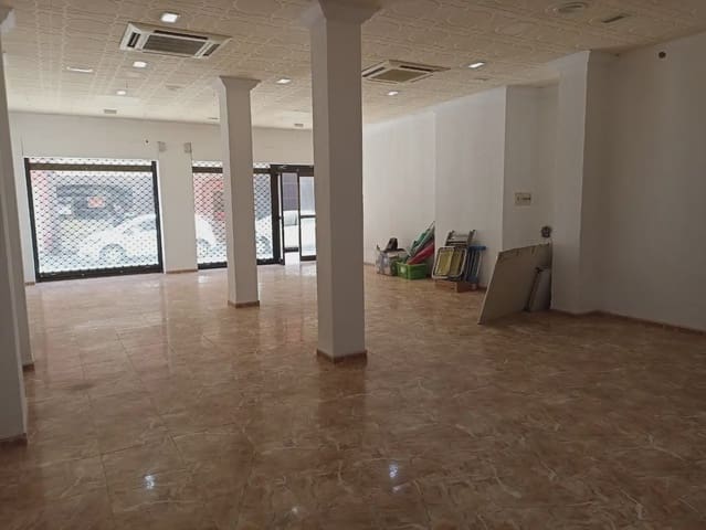 Kommersiell til leie i Centro - San Felipe - Huerta Fava, La Línea de la Concepción - € 900 (Ref: 9818556)