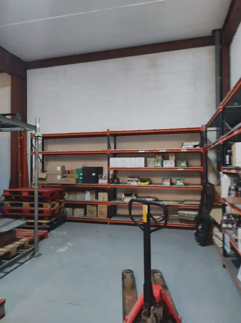 Kommersiell til leie i La Linea de la Concepcion - € 2 800 (Ref: 9818557)
