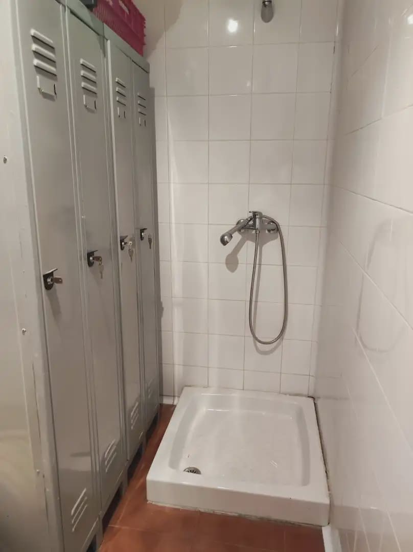 Kommersiell til leie i La Linea de la Concepcion - € 2 800 (Ref: 9818557)
