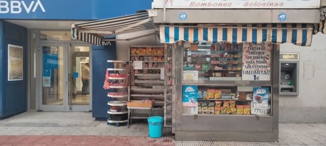 Kommersiell til salgs i Centro - San Felipe - Huerta Fava, La Línea de la Concepción - € 22 000 (Ref: 9818560)