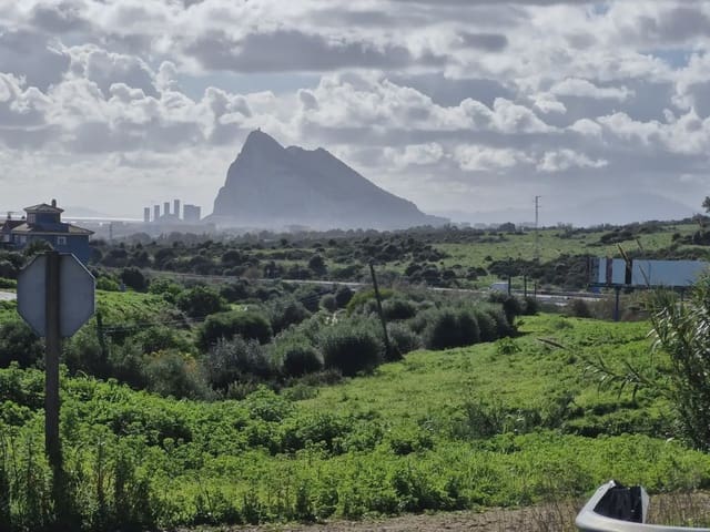 Ubebygd land til salgs i Santa Margarita, La Línea de la Concepción - € 1 600 000 (Ref: 9818561)