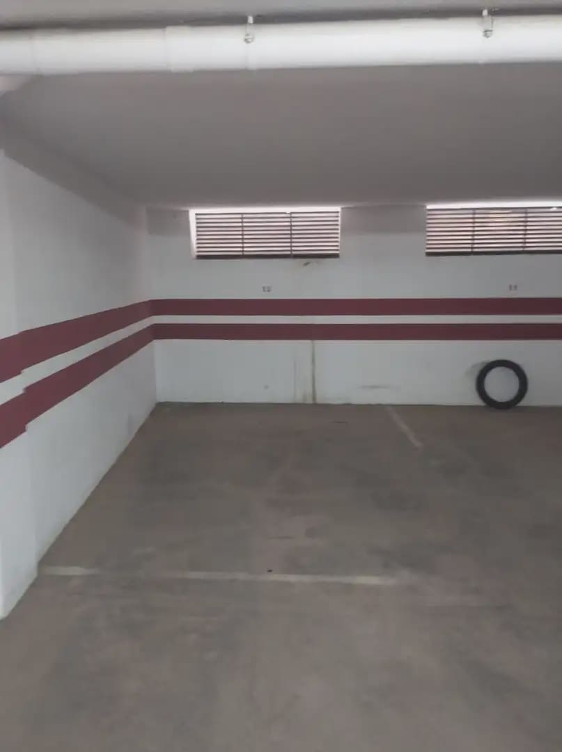 Garasje til salgs i La Linea de la Concepcion - € 17 500 (Ref: 9818563)