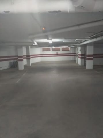 Garasje til salgs i Huerta Fava - Santiago, La Línea de la Concepción - € 17 500 (Ref: 9818563)