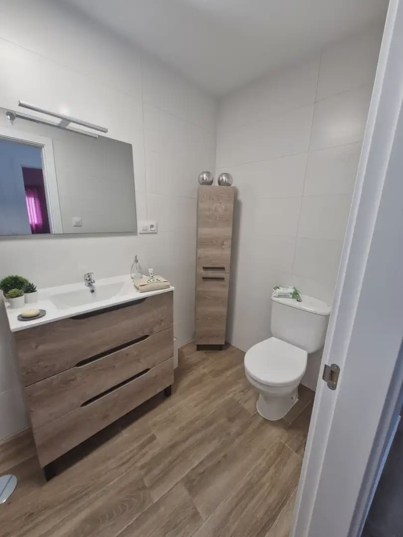 2 soverom Hus til salgs i La Linea de la Concepcion - € 170 000 (Ref: 9818565)