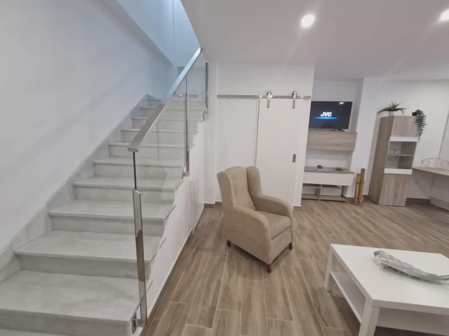 2 soverom Hus til salgs i La Linea de la Concepcion - € 170 000 (Ref: 9818565)