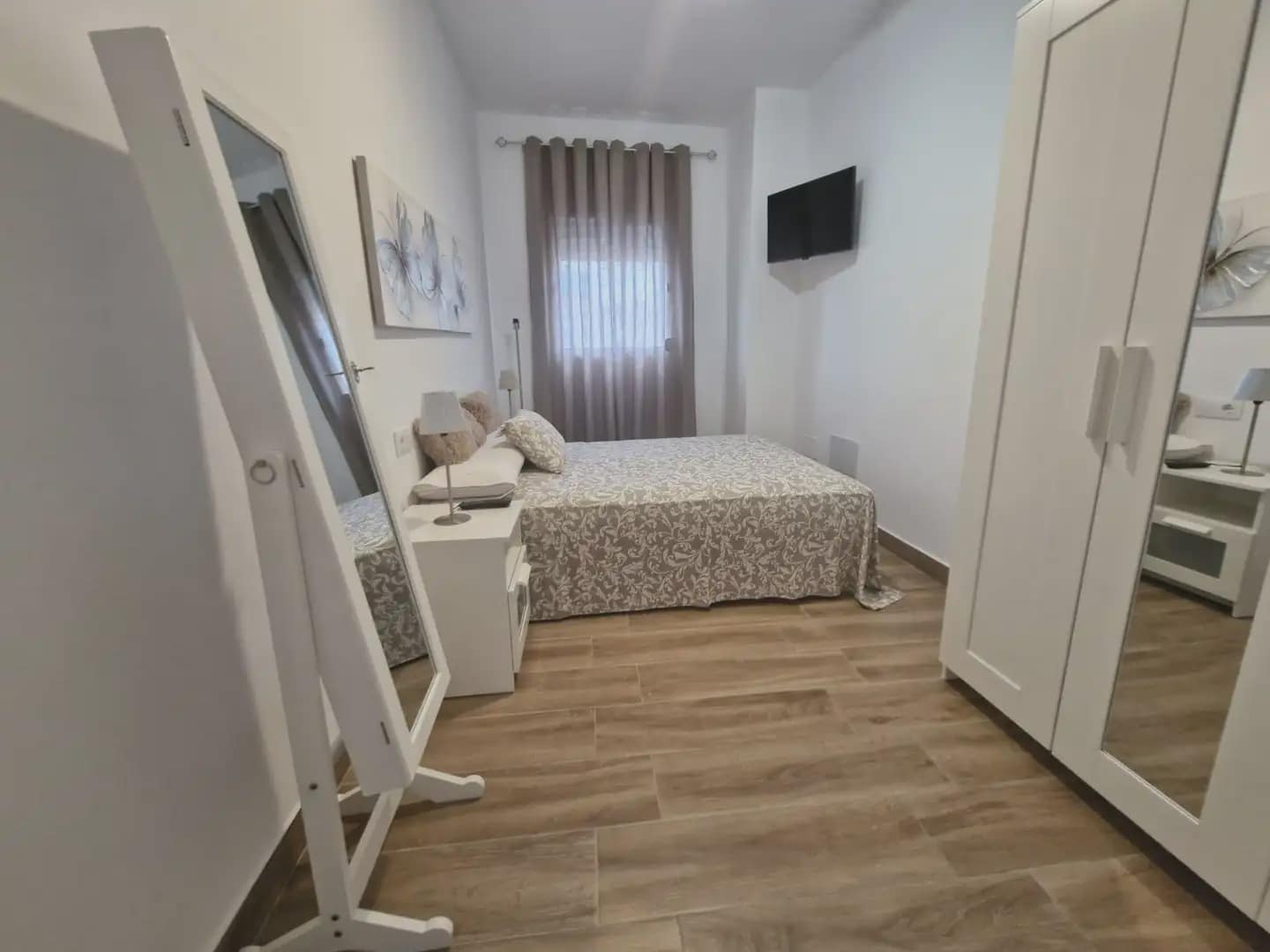 2 soverom Hus til salgs i La Linea de la Concepcion - € 170 000 (Ref: 9818565)