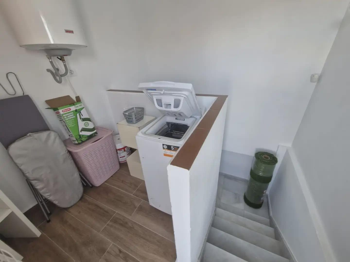 2 soverom Hus til salgs i La Linea de la Concepcion - € 170 000 (Ref: 9818565)