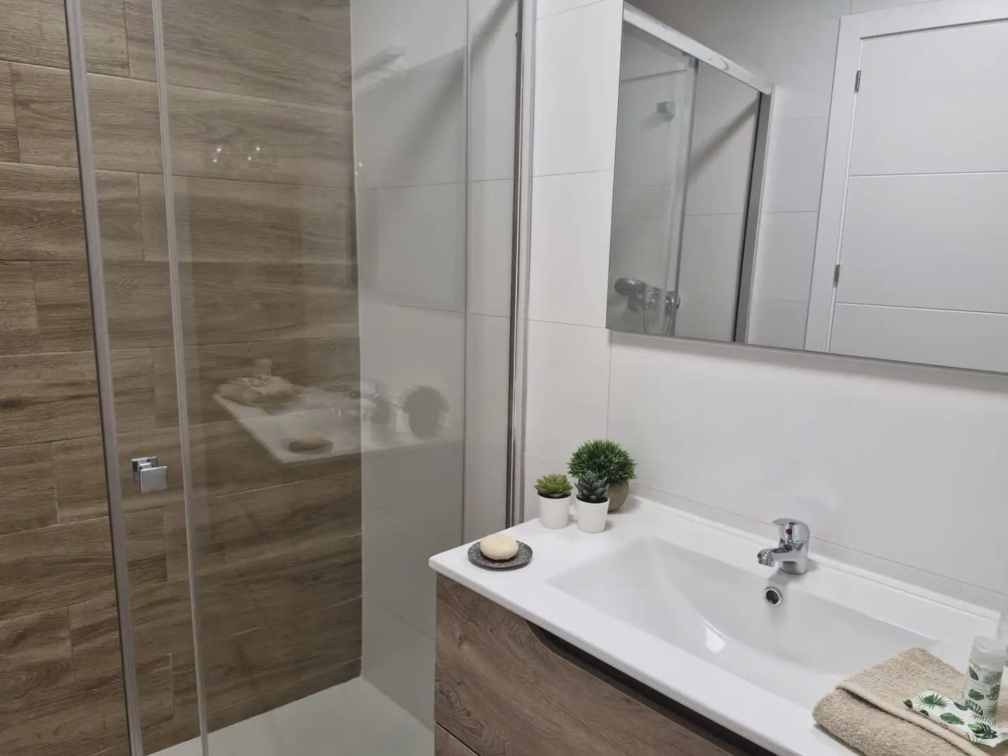 2 soverom Hus til salgs i La Linea de la Concepcion - € 170 000 (Ref: 9818565)
