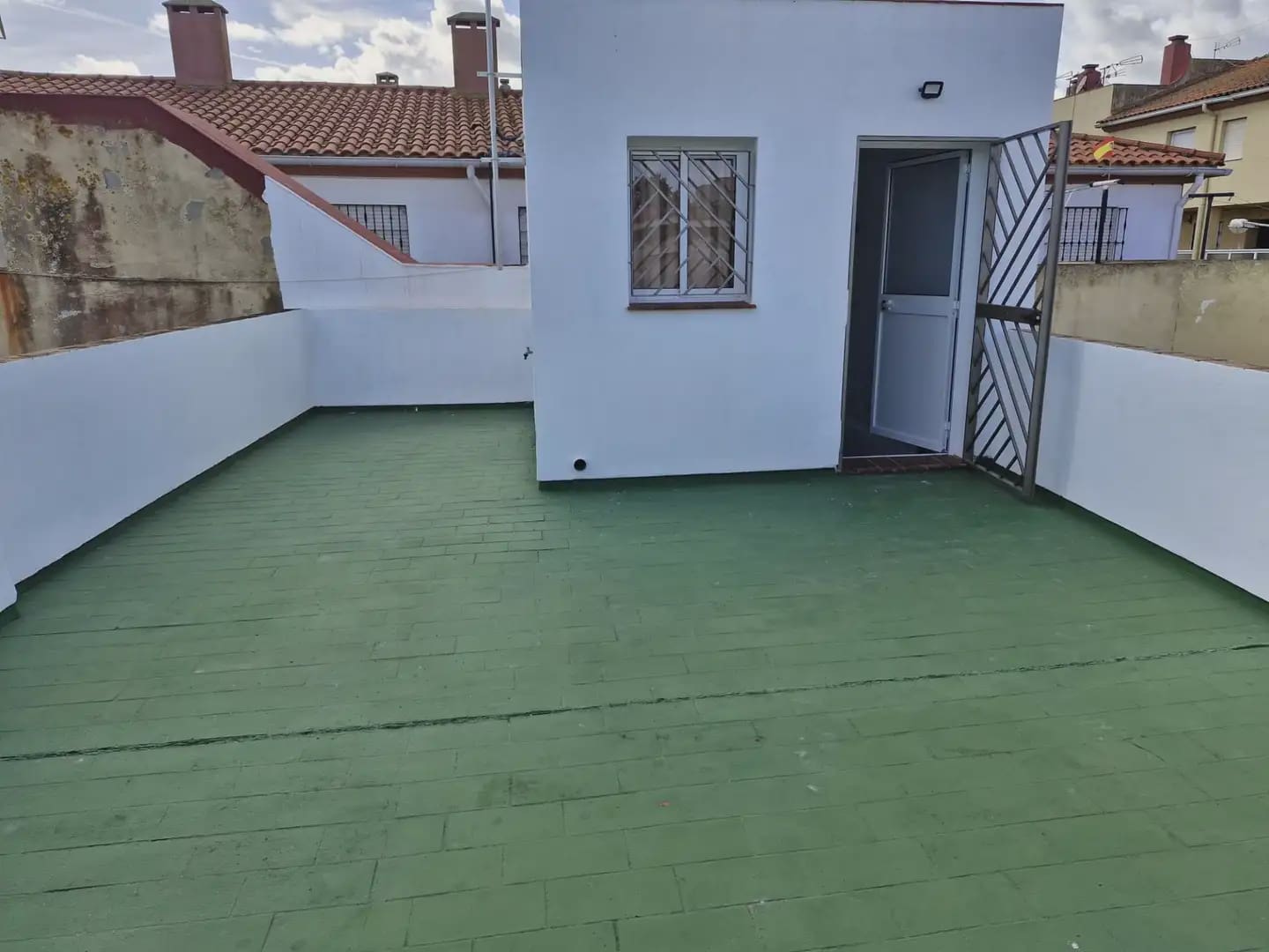 2 soverom Hus til salgs i La Linea de la Concepcion - € 170 000 (Ref: 9818565)