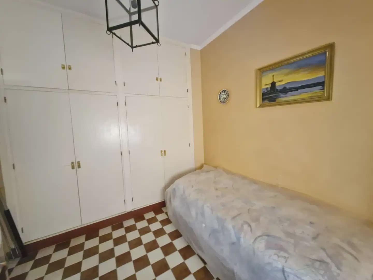 4 soverom Hus til salgs i La Linea de la Concepcion - € 180 000 (Ref: 9818566)