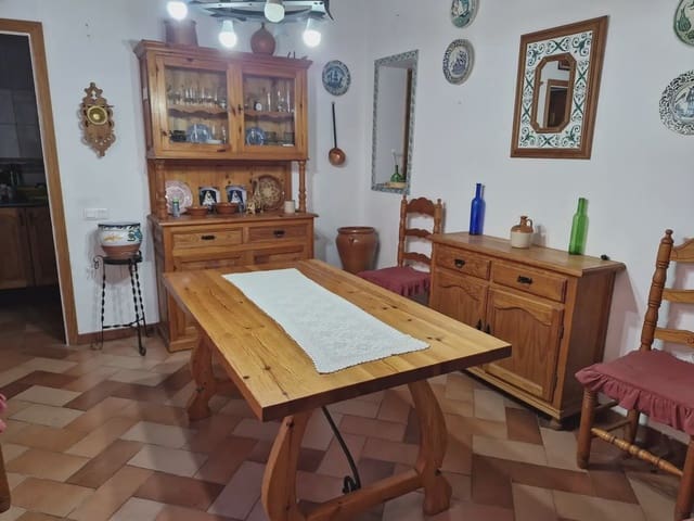 4 soverom Hus til salgs i San José - San Bernardo, La Línea de la Concepción - € 180 000 (Ref: 9818566)