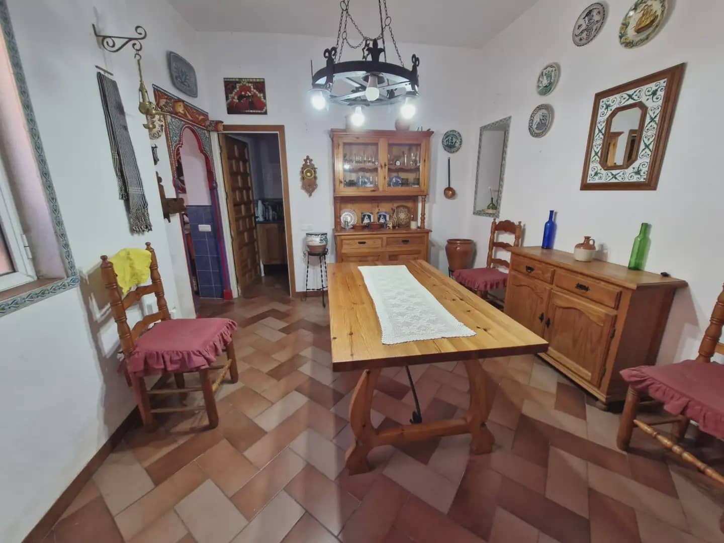4 soverom Hus til salgs i La Linea de la Concepcion - € 180 000 (Ref: 9818566)