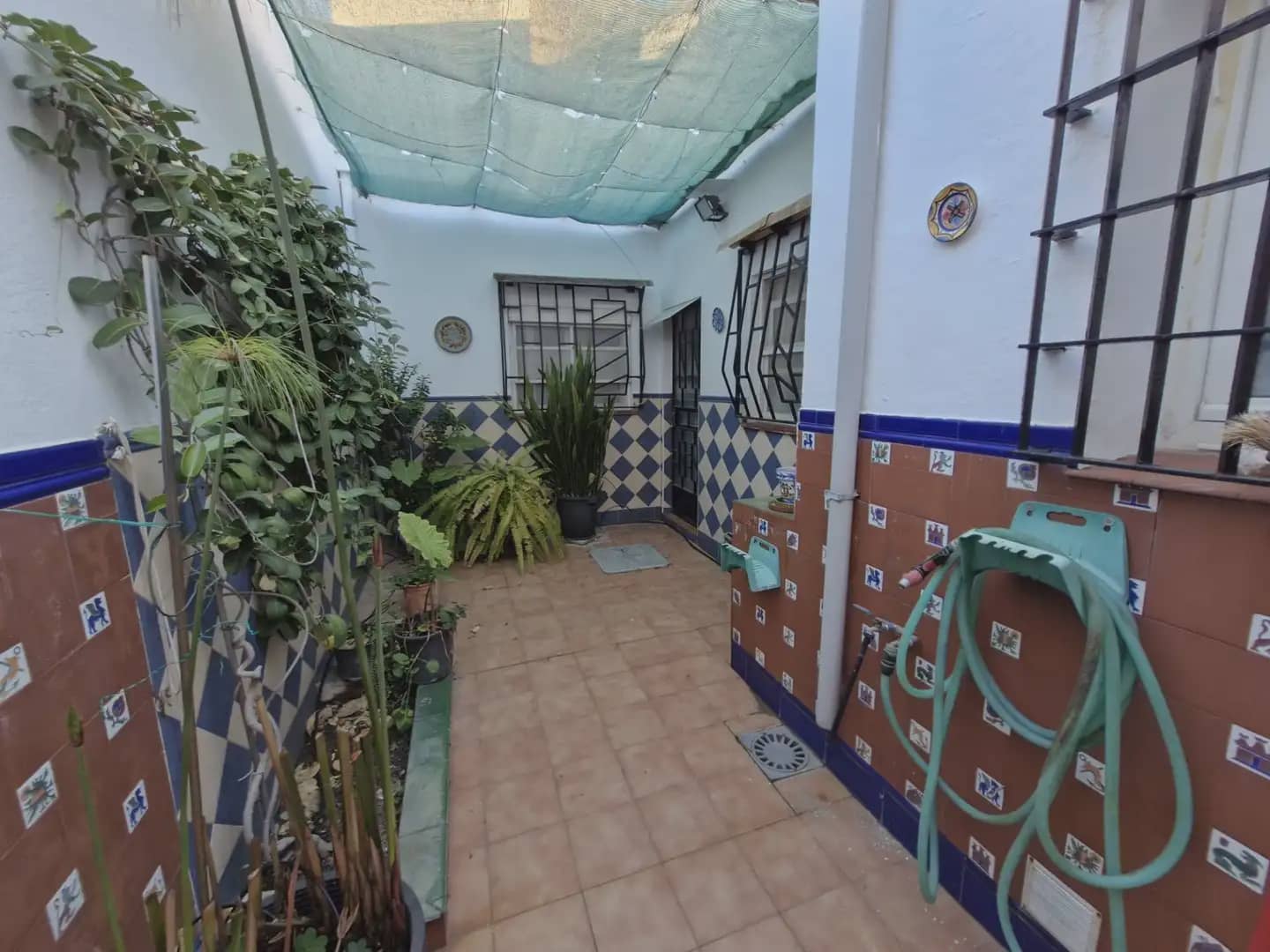 4 soverom Hus til salgs i La Linea de la Concepcion - € 180 000 (Ref: 9818566)