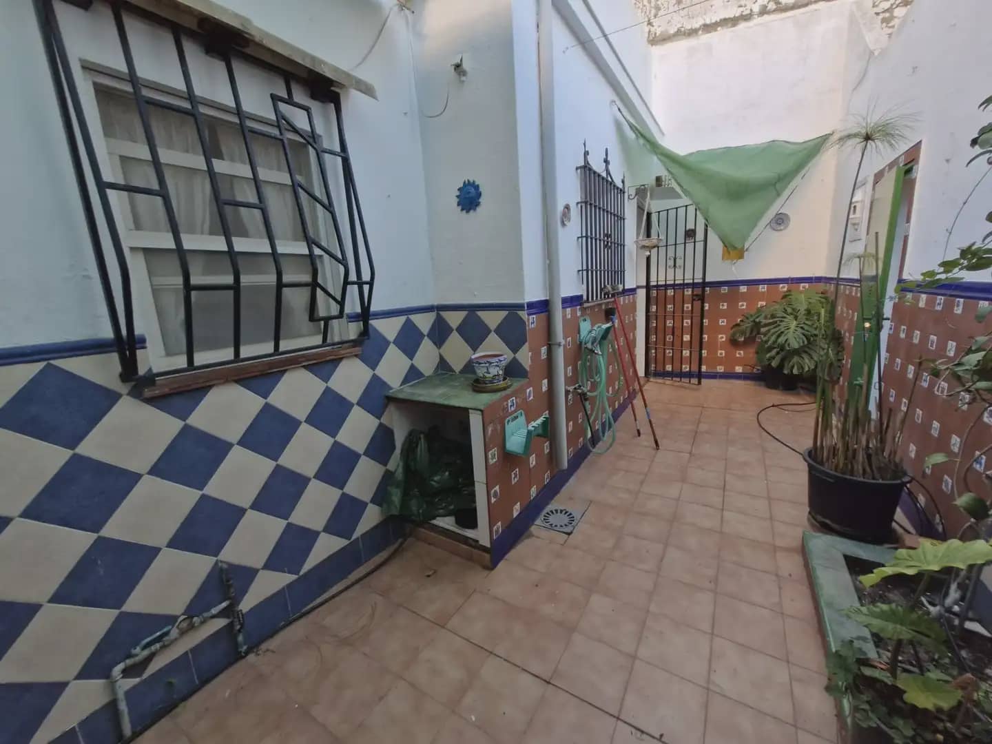 4 soverom Hus til salgs i La Linea de la Concepcion - € 180 000 (Ref: 9818566)