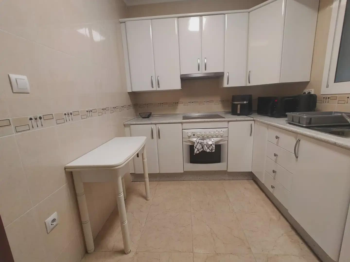 3 soverom Leilighet til salgs i La Linea de la Concepcion - € 169 000 (Ref: 9818567)