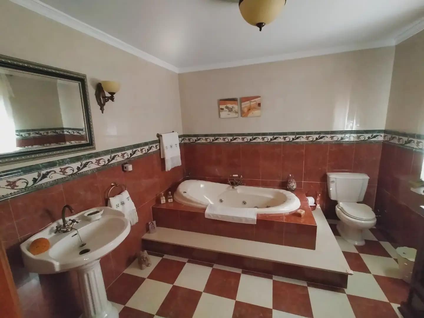 5 soverom Villa til salgs i La Linea de la Concepcion - € 742 350 (Ref: 9818569)