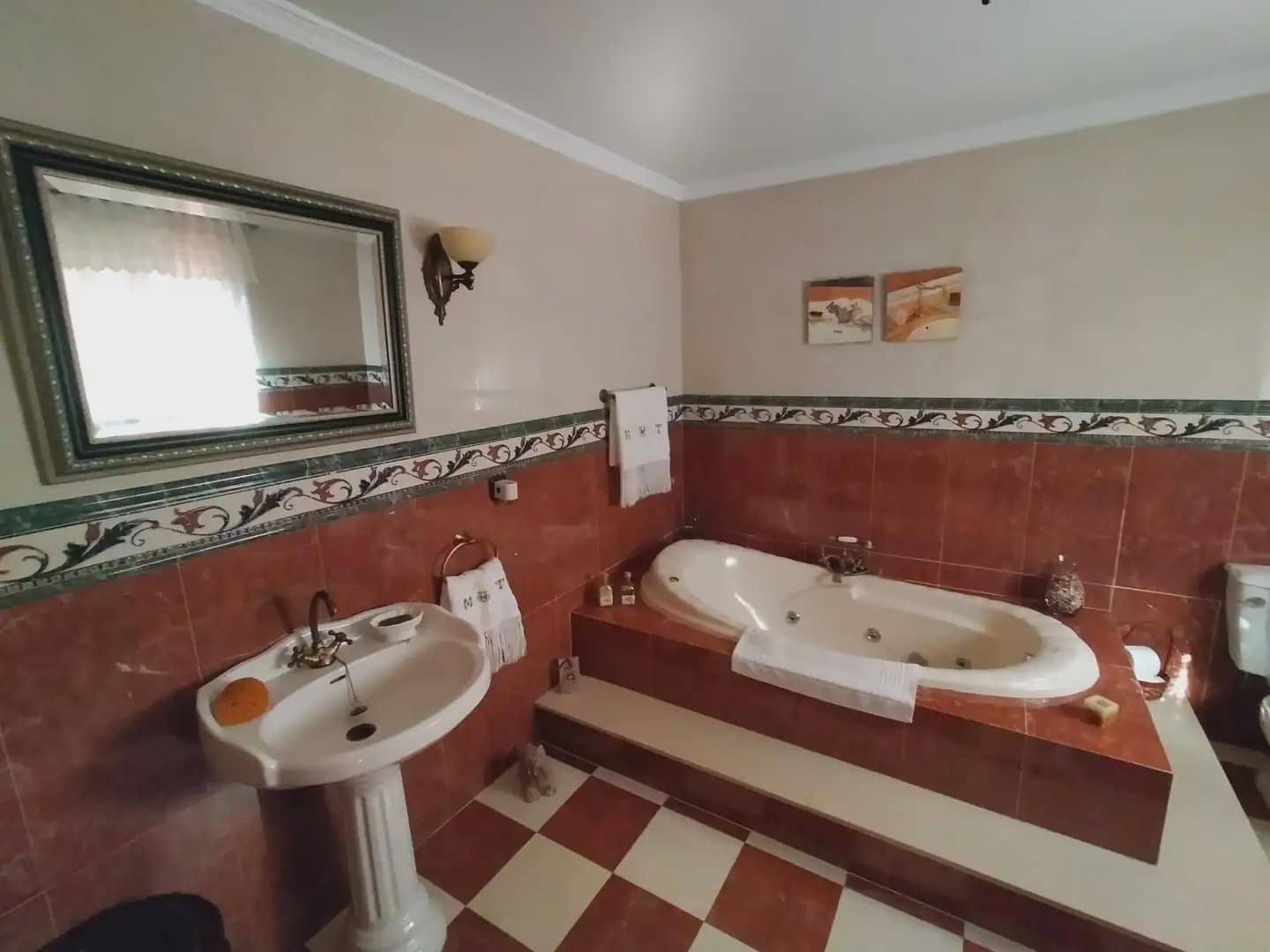 5 soverom Villa til salgs i La Linea de la Concepcion - € 742 350 (Ref: 9818569)