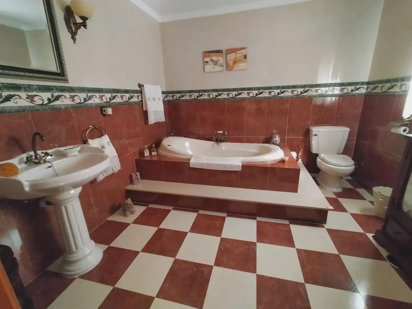 5 soverom Villa til salgs i La Linea de la Concepcion - € 742 350 (Ref: 9818569)