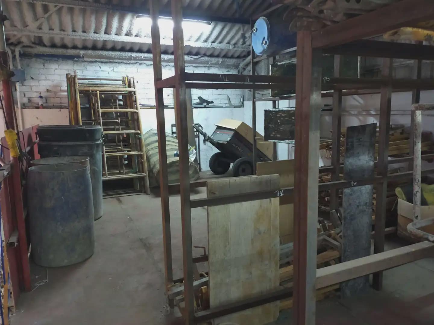 Commercieel te koop in La Linea de la Concepcion - € 135.000 (Ref: 9818570)
