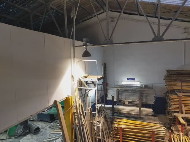 Local Commercial à vendre à San Pedro - Gabriel Miró - María Guerrero, La Línea de la Concepción - 135 000 € (Ref: 9818570)