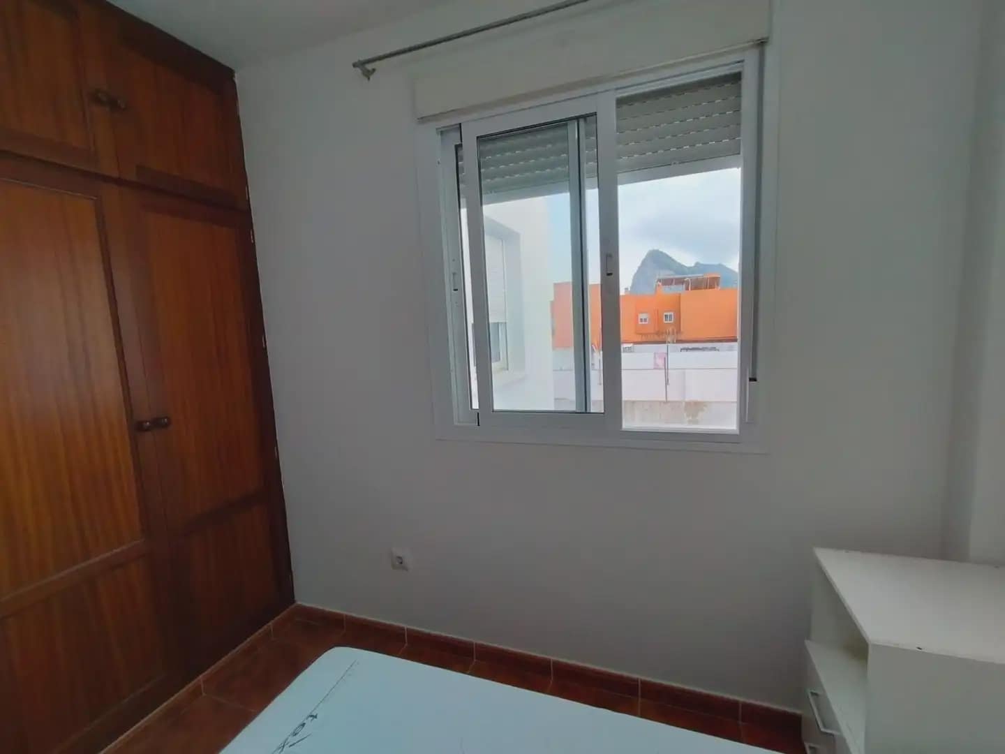 3 bedroom Terraced Villa for sale in La Linea de la Concepcion - € 249,000 (Ref: 9818573)