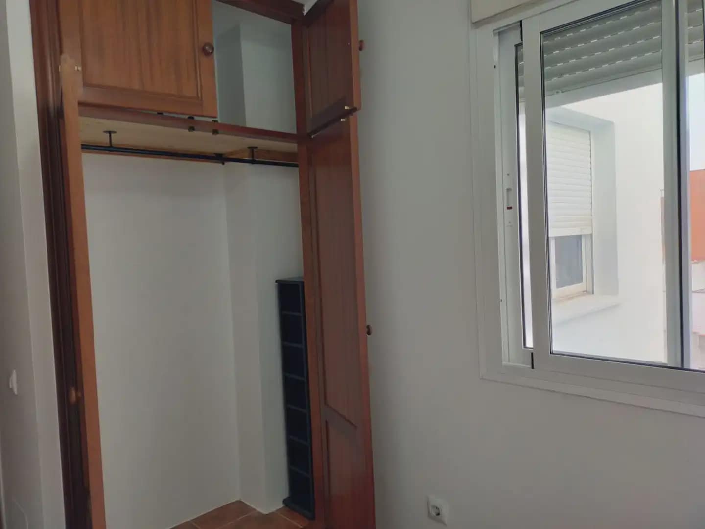 3 bedroom Terraced Villa for sale in La Linea de la Concepcion - € 249,000 (Ref: 9818573)