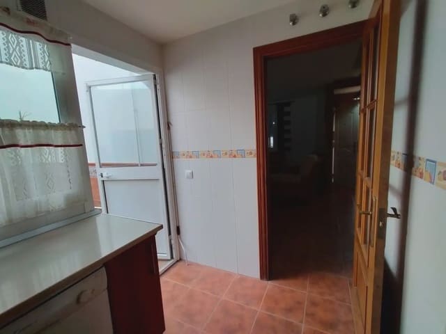 3 chambre Villa/Maison Mitoyenne à vendre à San Pedro - Gabriel Miró - María Guerrero, La Línea de la Concepción - 249 000 € (Ref: 9818573)