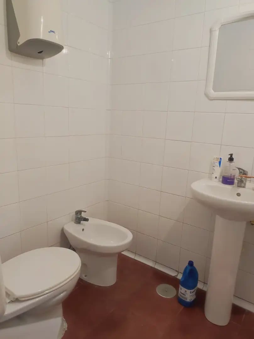 Commercieel te koop in La Linea de la Concepcion - € 450.000 (Ref: 9818574)
