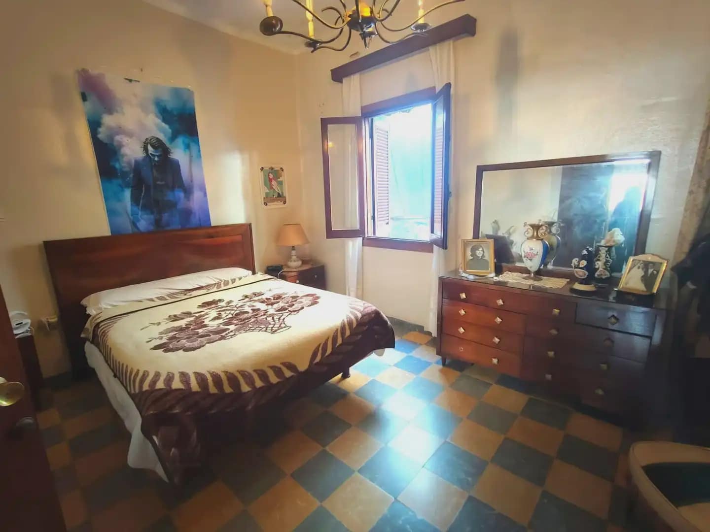 4 soverom Hus til salgs i La Linea de la Concepcion - € 335 000 (Ref: 9818578)