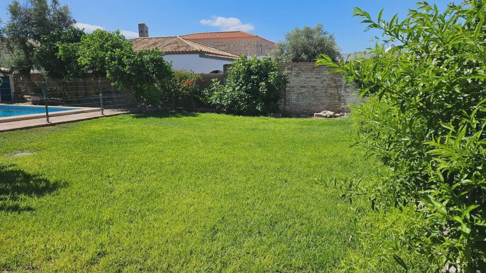 Finca/Country House for sale in La Linea de la Concepcion - € 415,000 (Ref: 9818579)