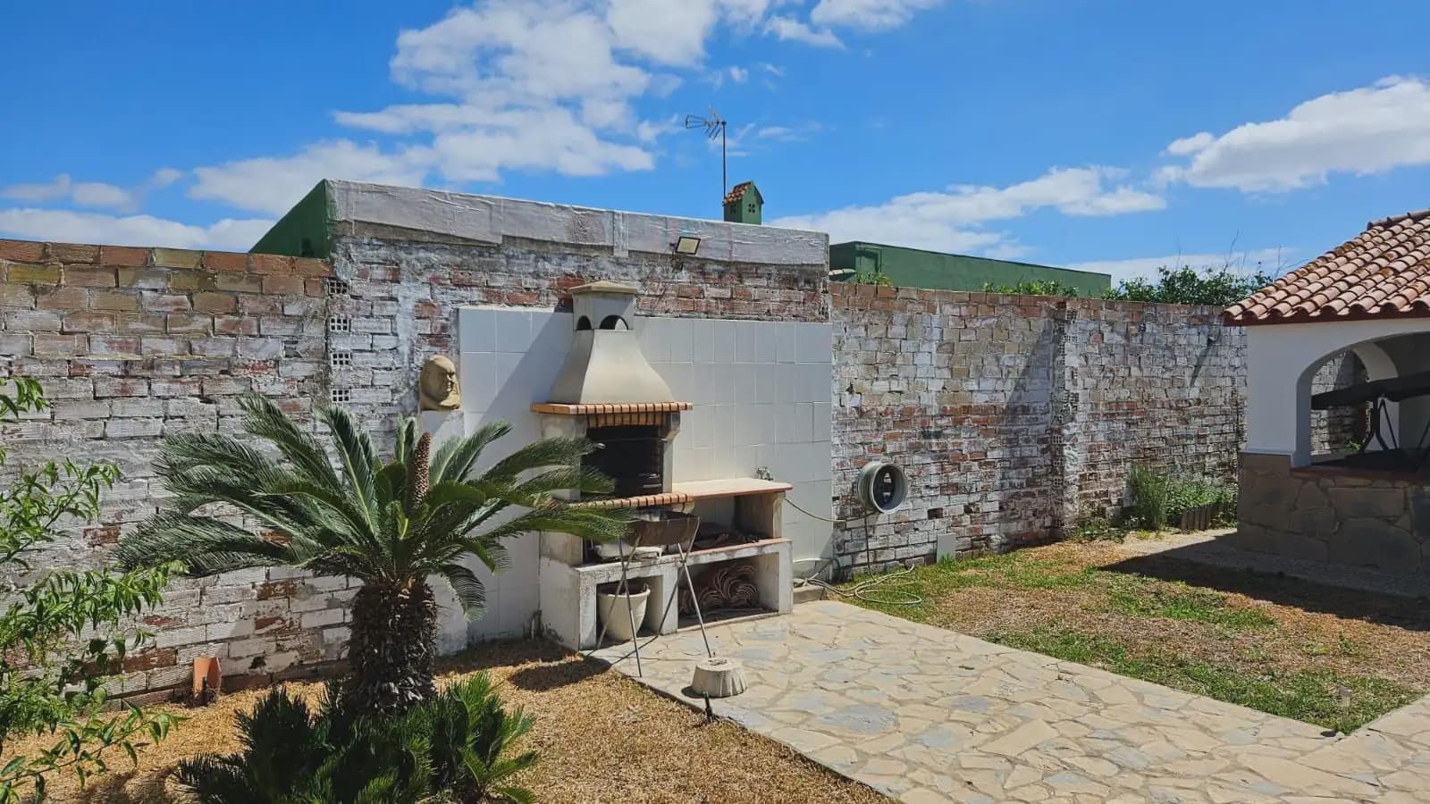 Finca/Country House for sale in La Linea de la Concepcion - € 415,000 (Ref: 9818579)