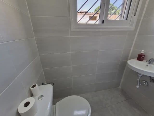 Kommersiell til salgs i Centro - San Felipe - Huerta Fava, La Línea de la Concepción - € 125 000 (Ref: 9818584)