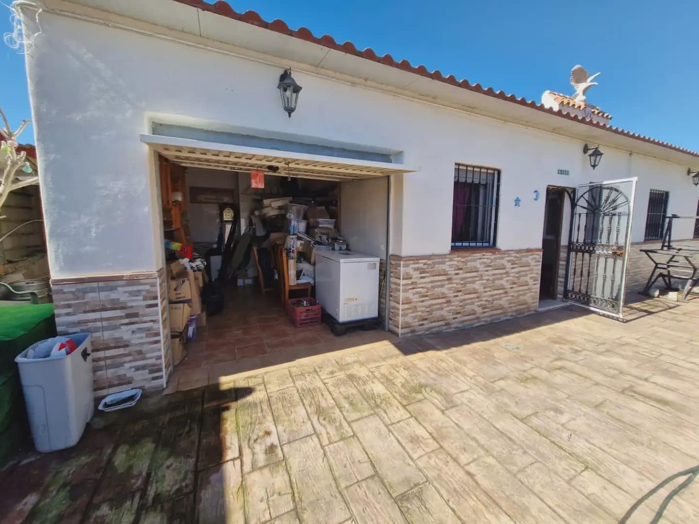 Finca/Country House for sale in La Linea de la Concepcion - € 600,000 (Ref: 9818585)