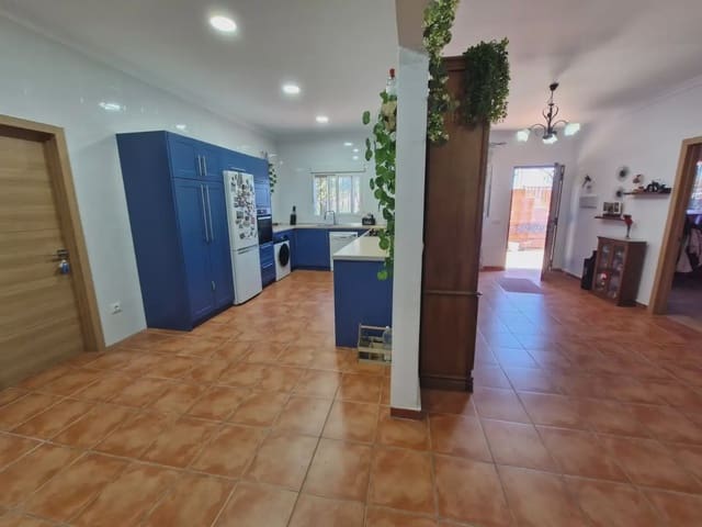 Finca/Country House for sale in El Zabal - Santa Margarita, La Línea de la Concepción - € 600,000 (Ref: 9818585)