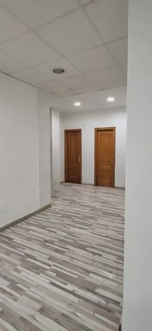 Kommersiell til leie i Centro - San Felipe - Huerta Fava, La Línea de la Concepción - € 600 (Ref: 9818586)
