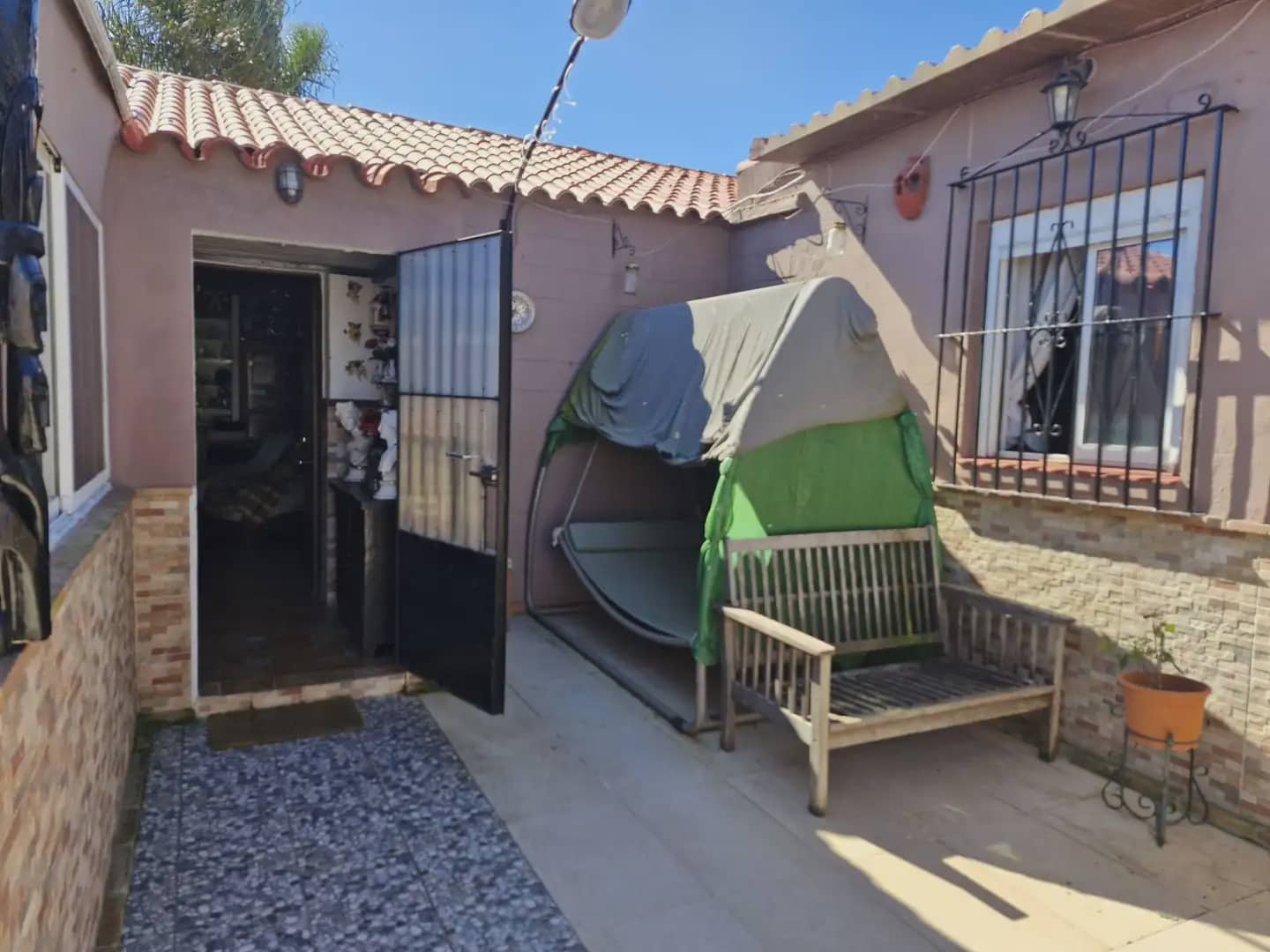 Finca/Country House for sale in La Linea de la Concepcion - € 199,000 (Ref: 9818587)