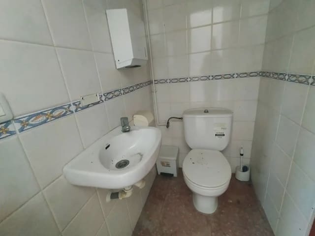 Kommersiell til leie i Huerta Fava - Santiago, La Línea de la Concepción - € 1 000 (Ref: 9818589)