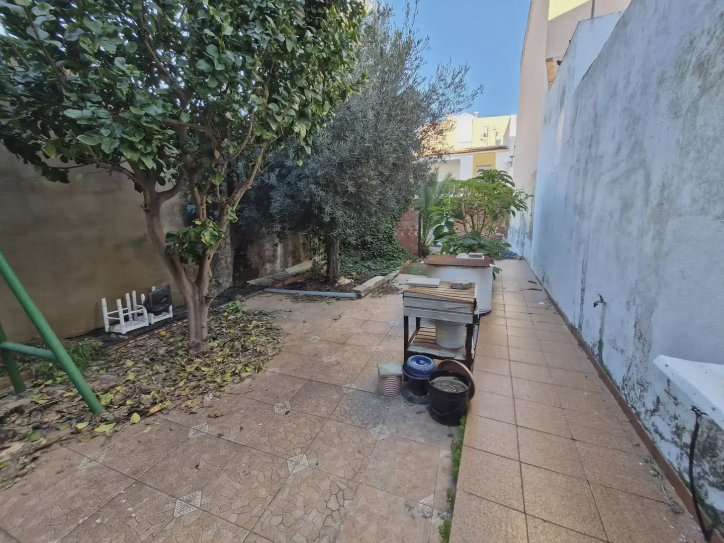 Byggetomt til salgs i La Linea de la Concepcion - € 95 000 (Ref: 9818590)