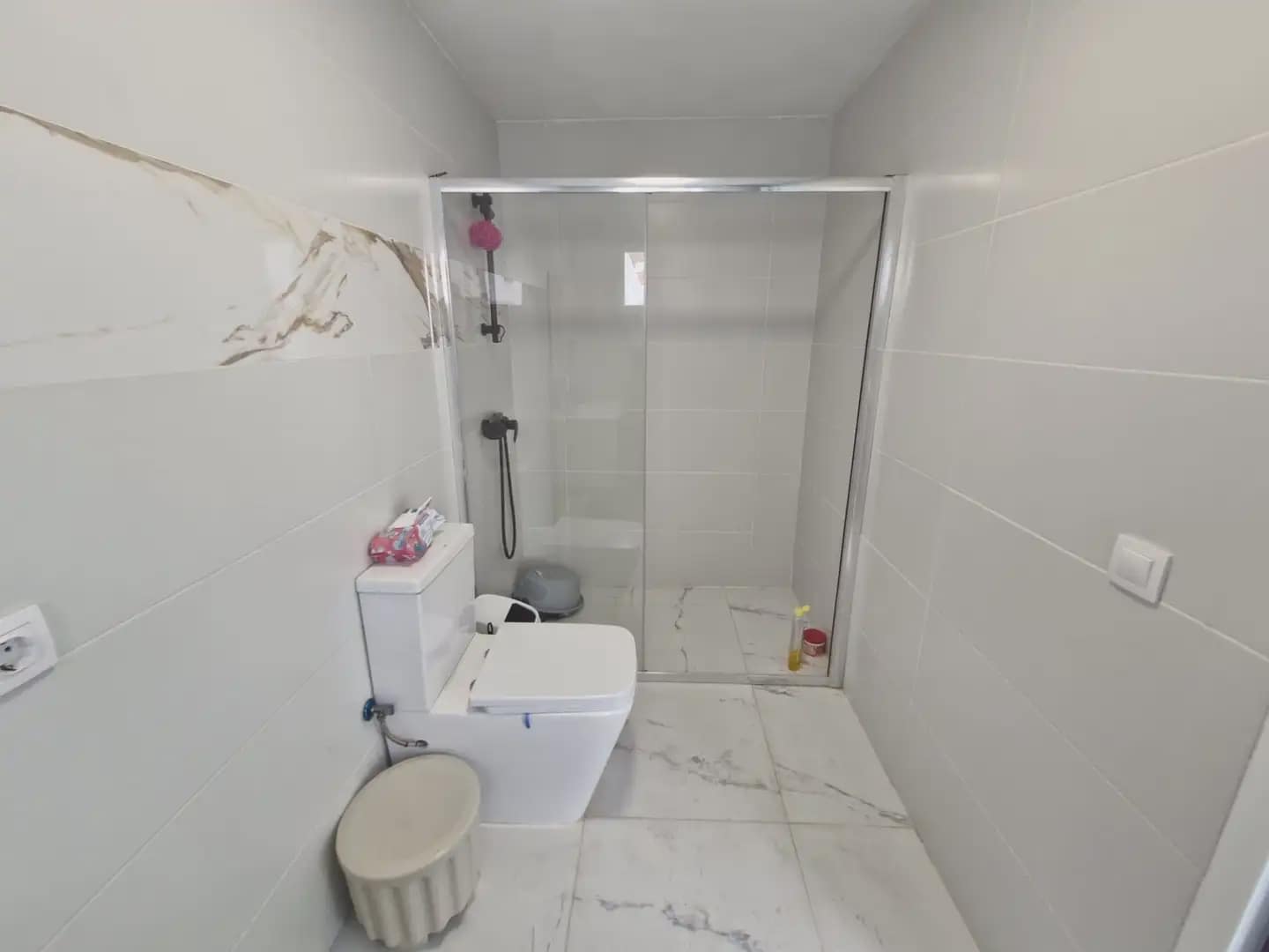 1 slaapkamer Appartement te koop in La Linea de la Concepcion - € 320.000 (Ref: 9818591)