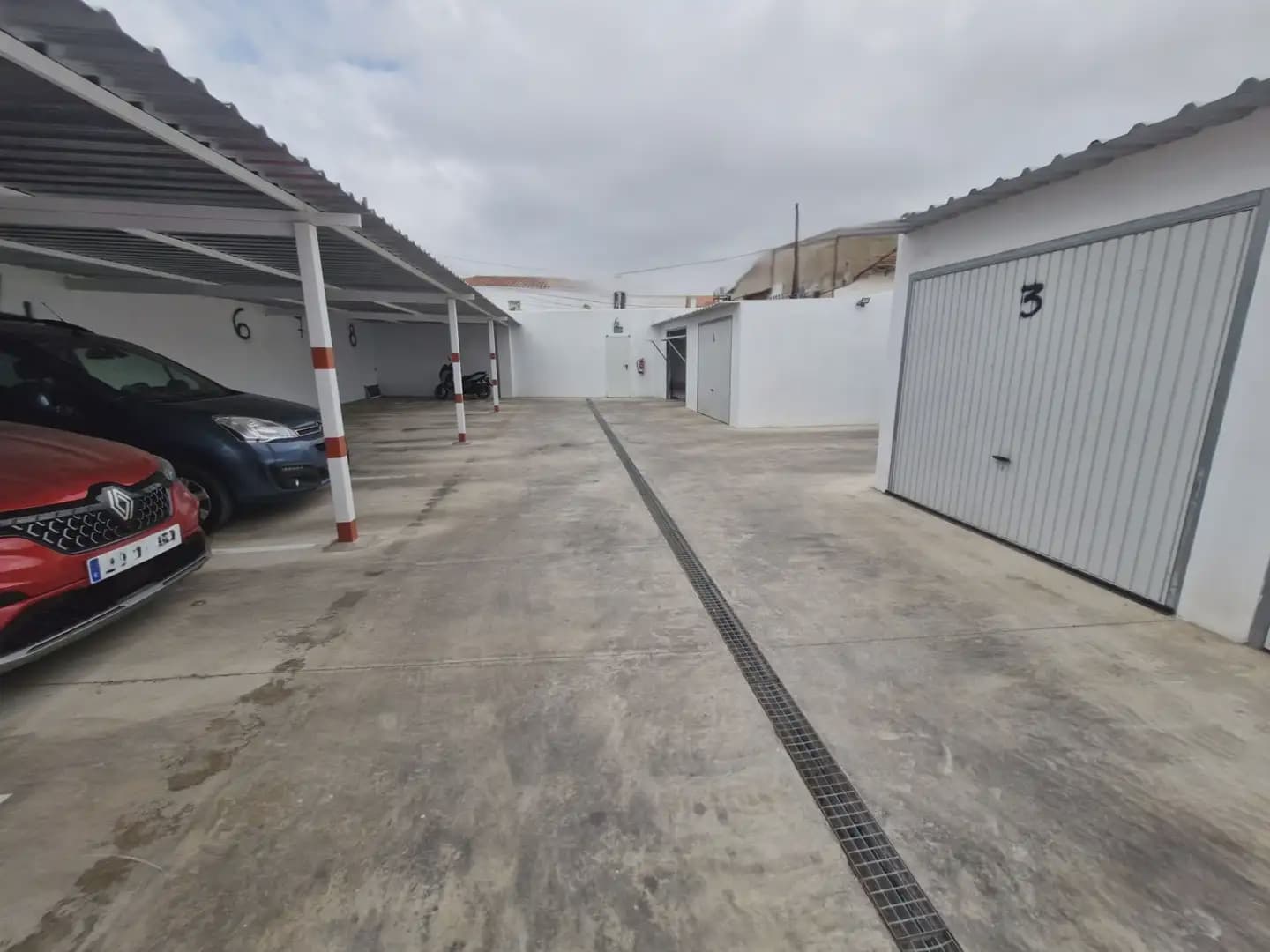 1 slaapkamer Appartement te koop in La Linea de la Concepcion - € 320.000 (Ref: 9818591)