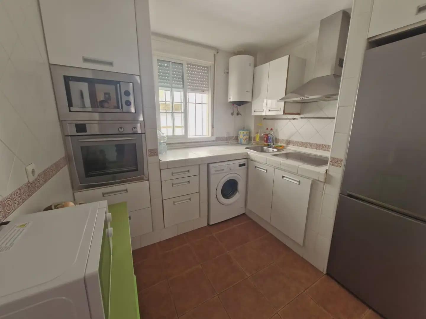 2 slaapkamer Flat te koop in La Linea de la Concepcion - € 126.050 (Ref: 9818592)