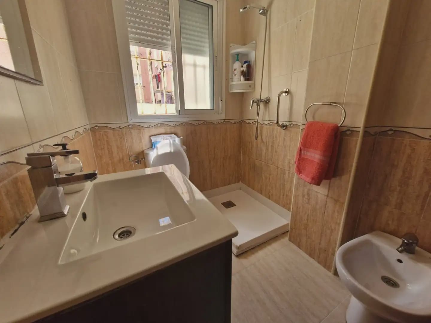 2 slaapkamer Flat te koop in La Linea de la Concepcion - € 126.050 (Ref: 9818592)