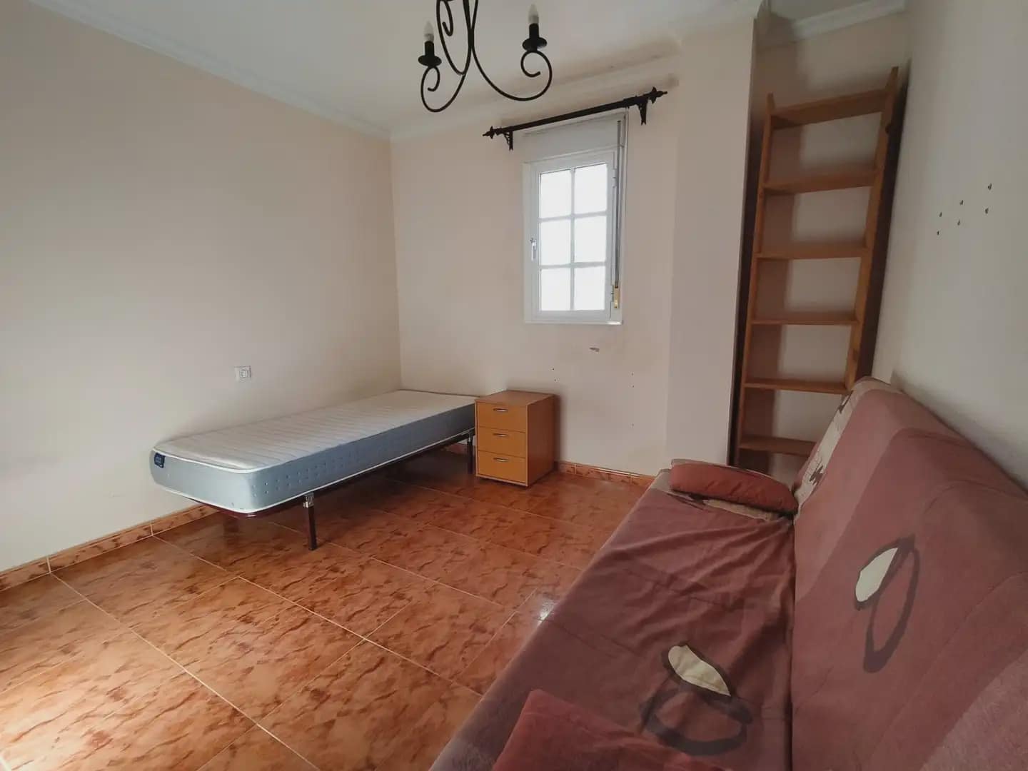 3 soverom Leilighet til salgs i La Linea de la Concepcion - € 215 000 (Ref: 9818593)