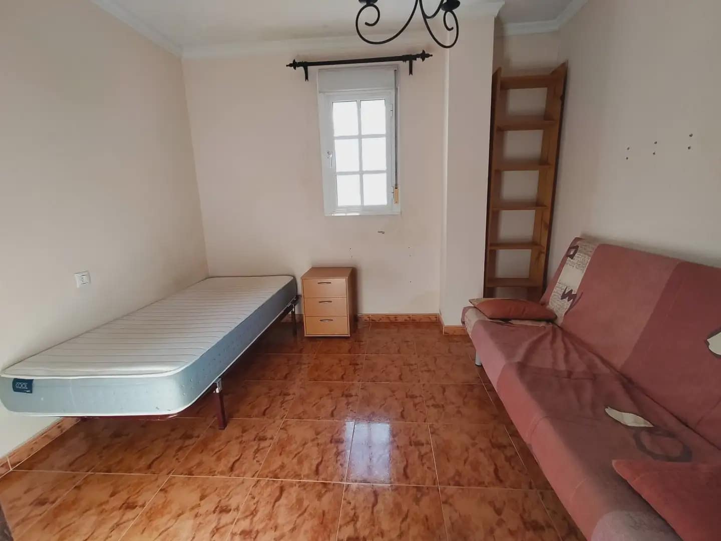 3 soverom Leilighet til salgs i La Linea de la Concepcion - € 215 000 (Ref: 9818593)
